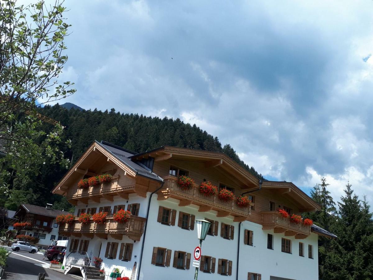 Apart Soellbacherhof Fuegen Ngoại thất bức ảnh